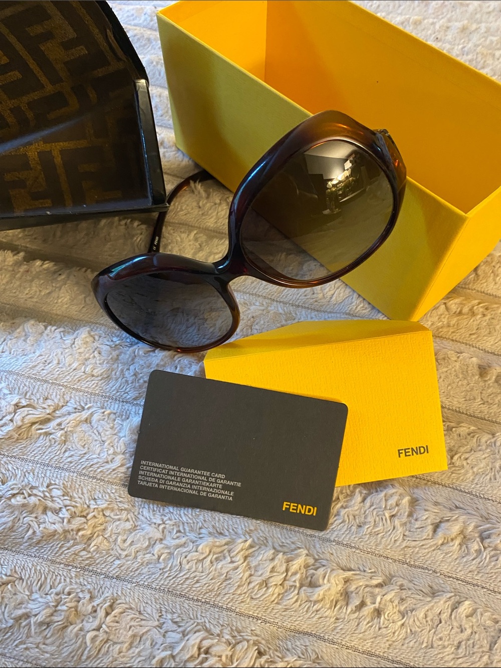 ❤️HOLD❤️Fendi Tortoiseshell Sunglasses with Fendi Case and Yellow Box Included